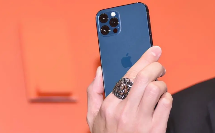 普陀苹果手机维修分享iPhone12系列重启方法教程 